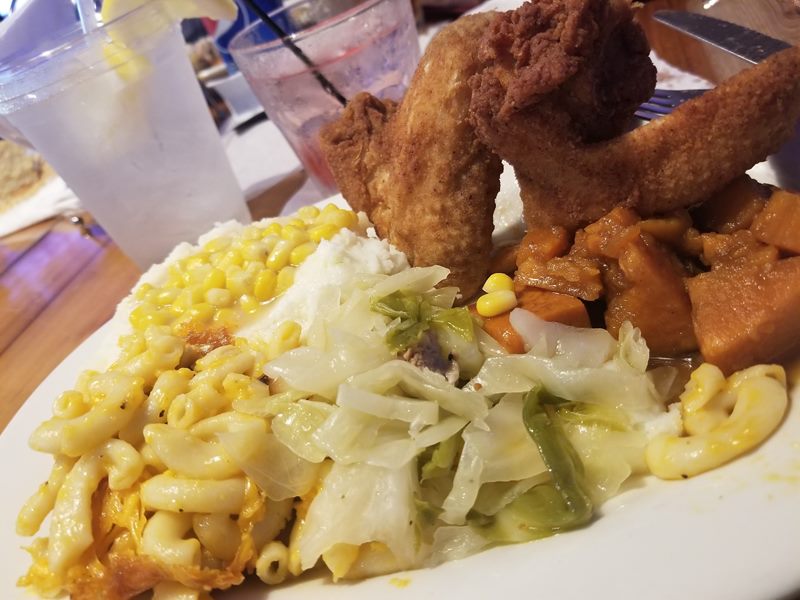 Toby's Tavern food