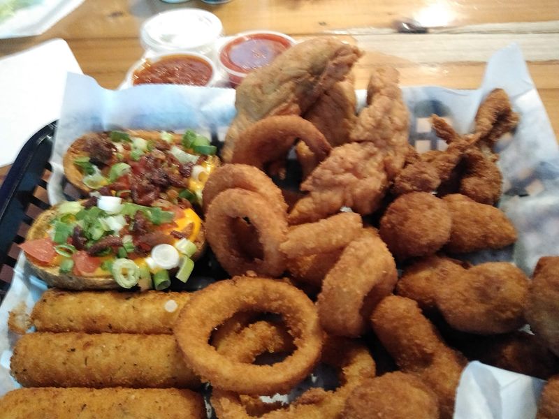 Toby's Tavern food